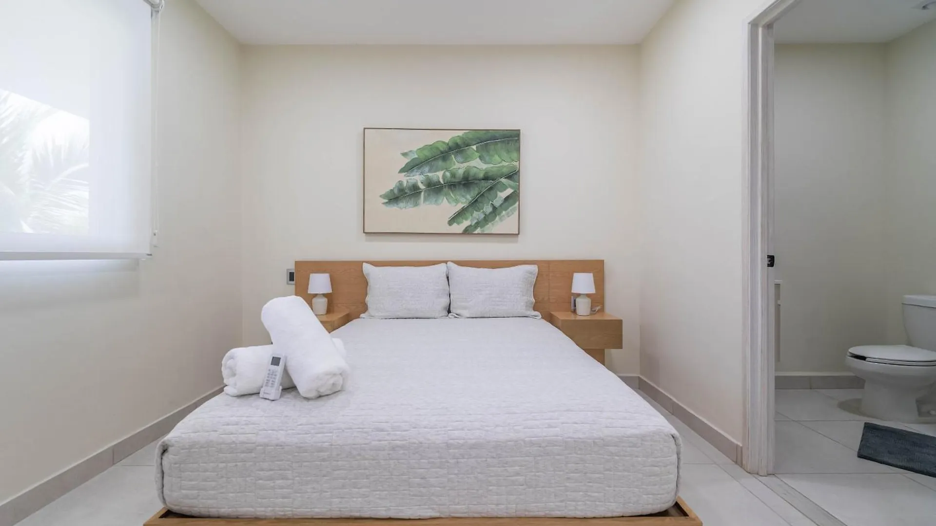 2 Bd Suite With Balcony, Rooftop Pool, Hot Tub, Gym #207 Playa del Carmen Holiday home