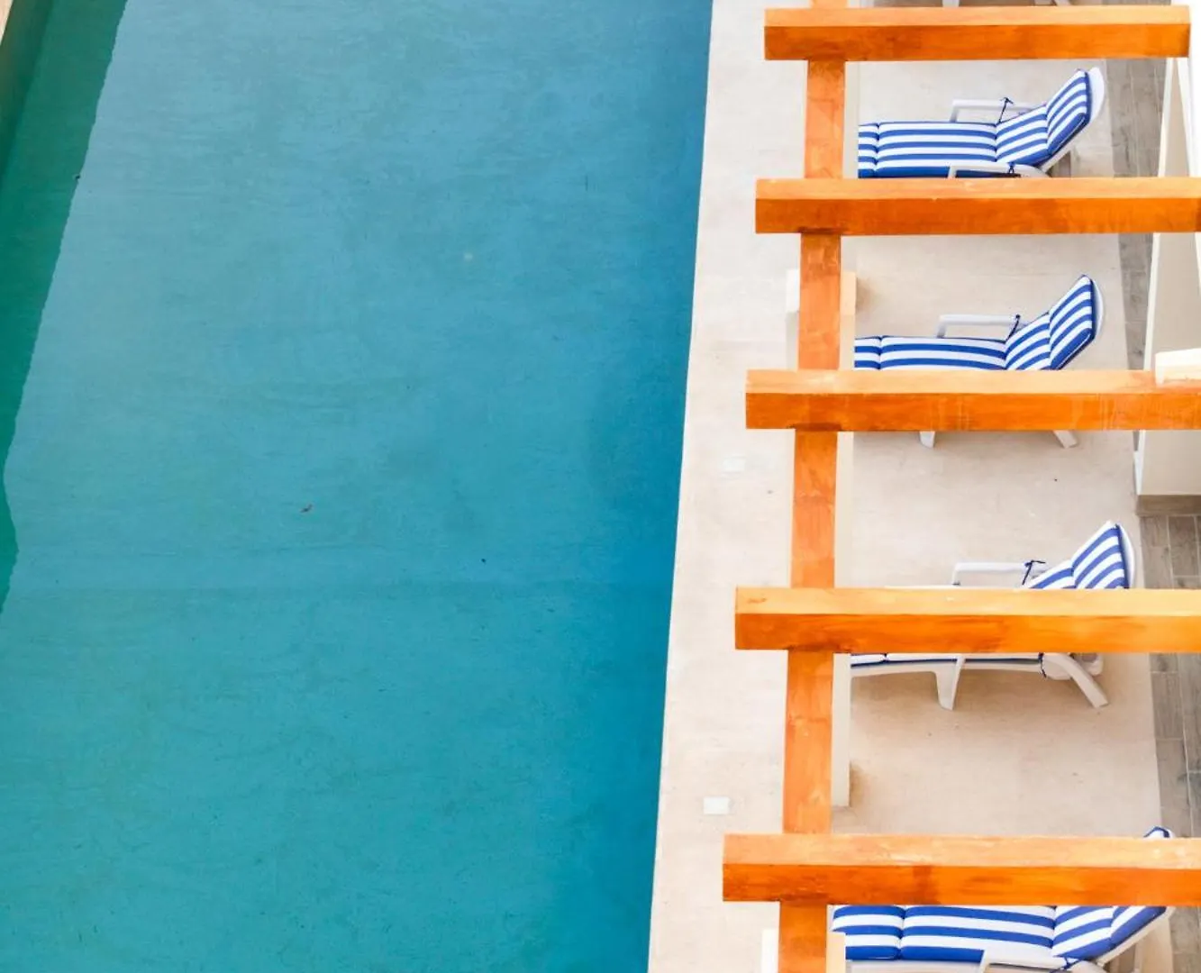 Holiday home 2 Bd Suite With Balcony, Rooftop Pool, Hot Tub, Gym #207 Playa del Carmen